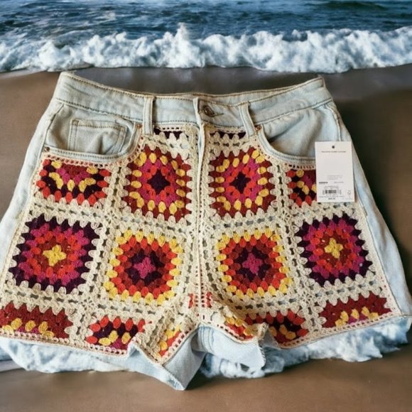 Soma Machine-Made Crochet Denim Shorts W/Crochet Panels Size 5/27 W - Picture 1 of 5